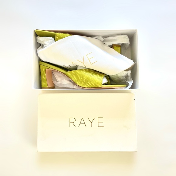 Raye Van Heel Rhinestone in Green embellished satin Size 10 - Picture 3 of 5